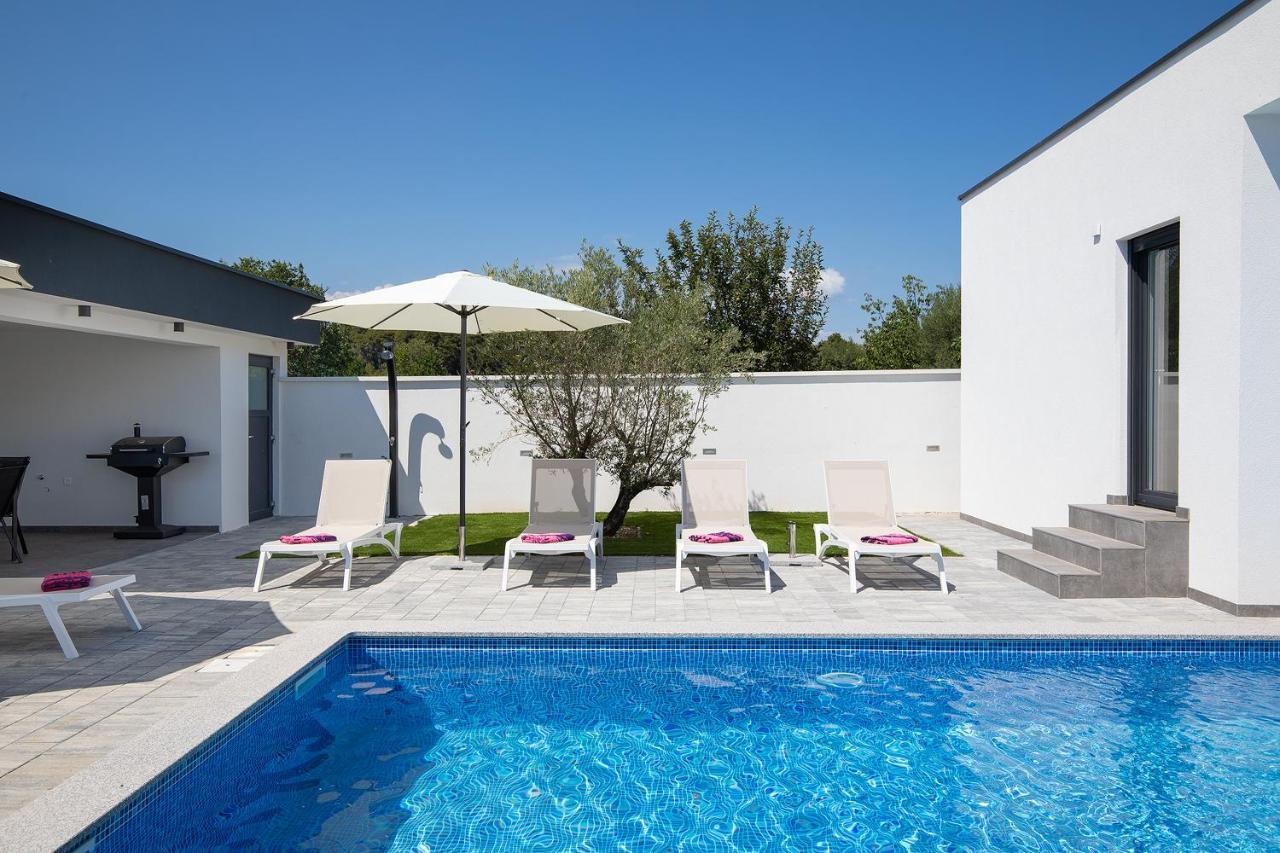 Villa L&L Medulin Bagian luar foto